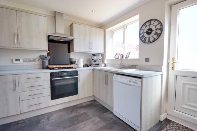 3 bed Detached for sale Image 11