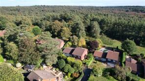 2, Rowanside Close, Headley Down, Bordon GU35 8HH