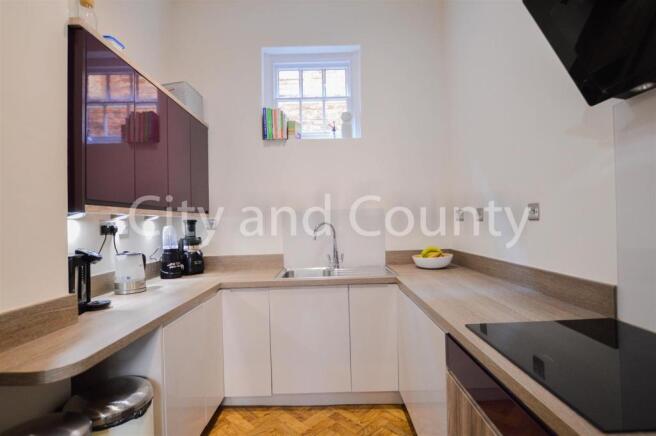 kitchen 2.jpg