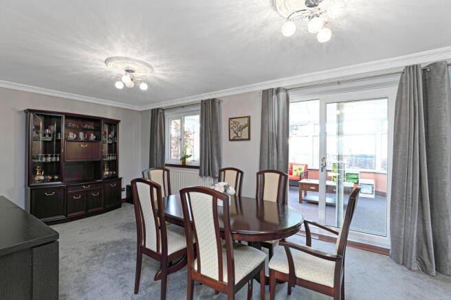 4 bed Detached for sale Image 9