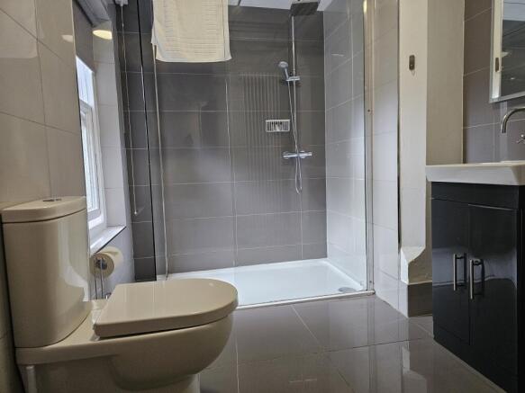 1 bed Apartment to rent Image 7