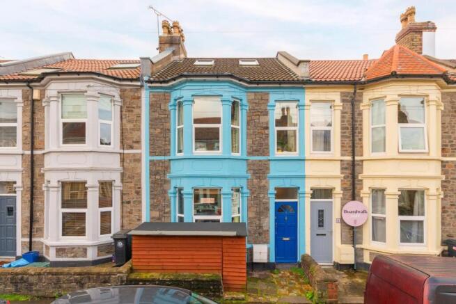 0B8REN - External H.jpg