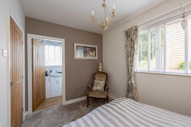 3 bed Detached for sale Image 11