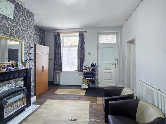 3 bed Terraced for sale Image 4