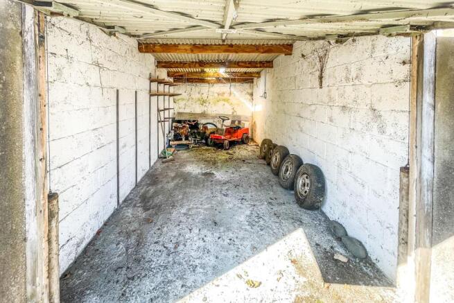 Garage 7, Abbotsham Road Bideford EX39 3AF