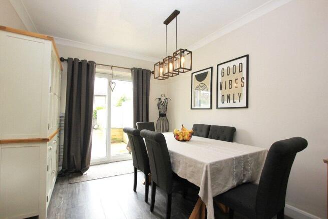 3 bed Semi-Detached for sale Image 4