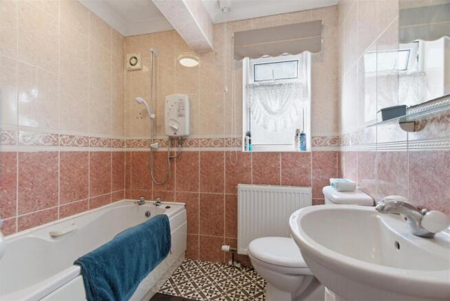 3 bed Semi-Detached Bungalow for sale Image 11