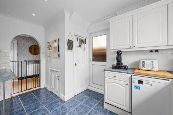 3 bed Semi-Detached for sale Image 4