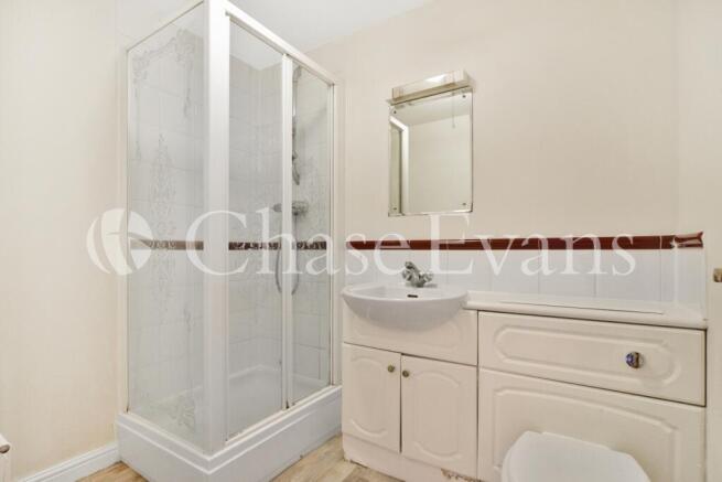 Perry Court, 1 Marit