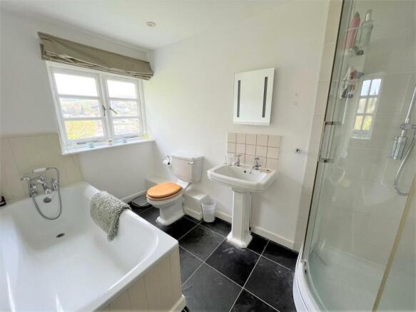 En suite.jpg