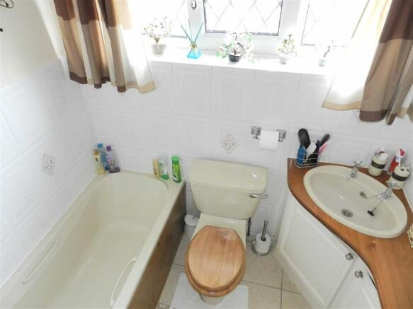 HOUSE BATHROOM