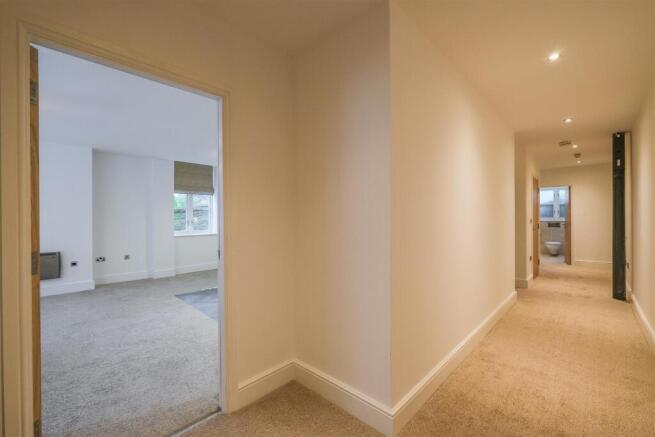 2 bed Apartment for sale Image 5