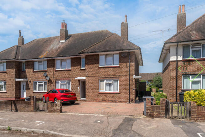 Chelmsford Avenue Romford RM5-136