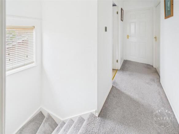 FIRST FLOOR LANDING