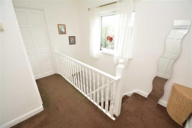 FIRST FLOOR LANDING