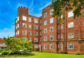 39, 298 Stoneygate Court, London Road, Leicester LE2 2AJ