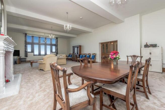 8 bed Detached for sale Image 7