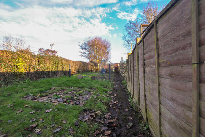 Bottom Garden_edi...