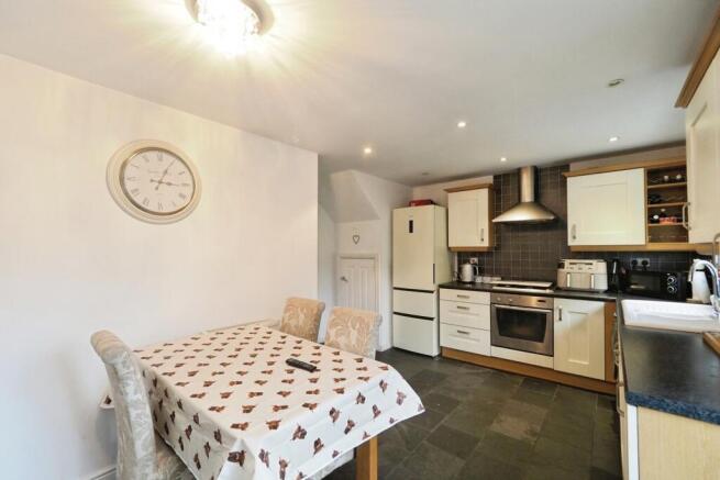 3 bed Terraced for sale Image 6