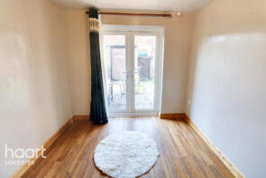 32, Redwood Walk, Leicester LE5 0FN