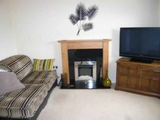 Lounge + fireplace