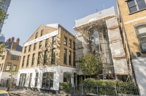 Lawn Lane, London, SW8