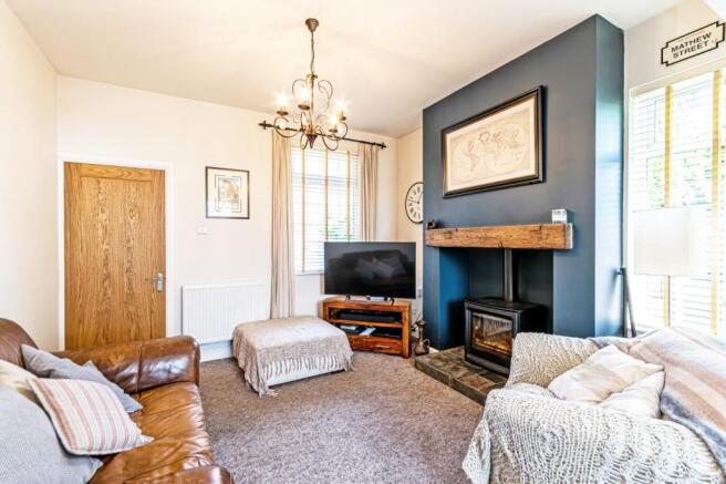 Lounge/Dining Room