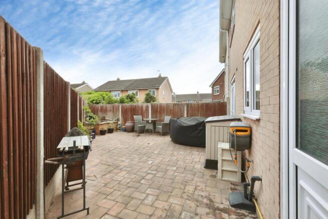 3 bed Semi-Detached for sale Image 4