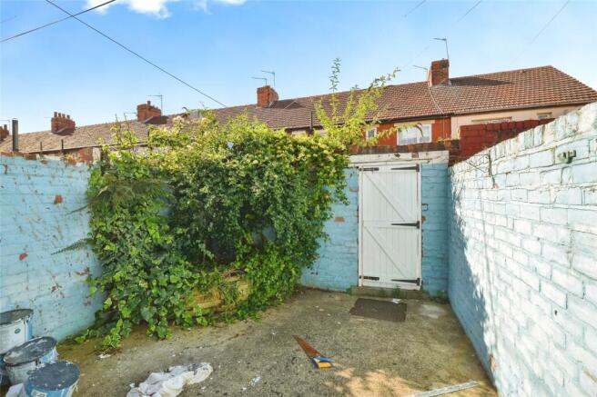 2 bed House to rent Image 10