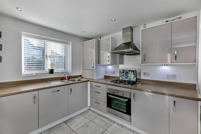 4 bed Link Detached House for sale Image 6