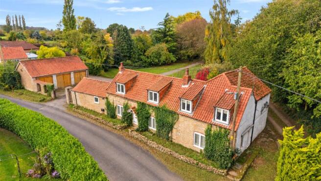 4-bed detached on Walcot, Alkborough, North Lincolnshire, DN15, £600,000