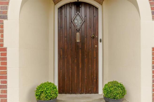 8345664-exterior11.jpg