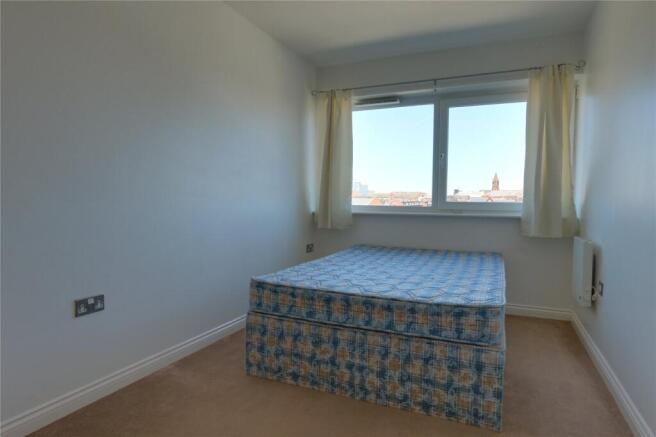 2 bed Flat to rent Image 4