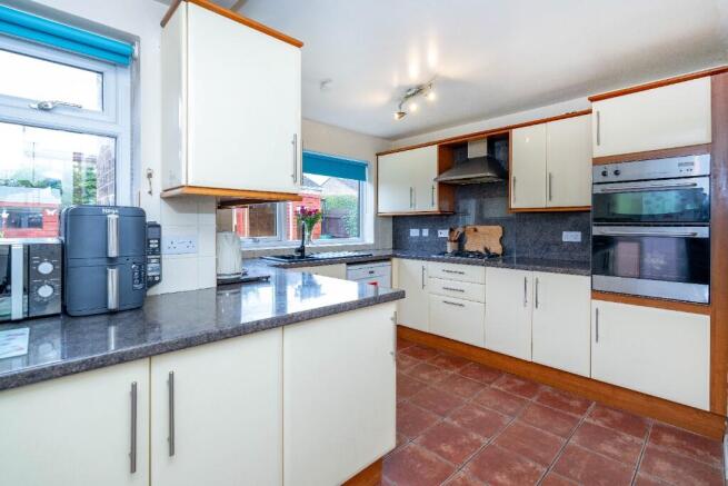 Swift Close, Deeping St James, PE6 photo 4
