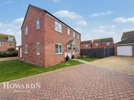 12, Breeze Close, Great Yarmouth NR31 9XT