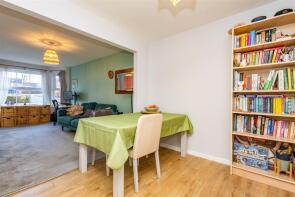 46, Quins Croft, Leyland PR25 3UX