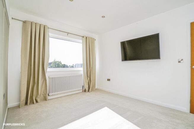 3 bed Semi-Detached for sale Image 6