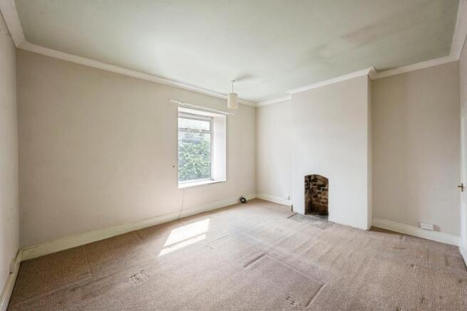 2 bed Semi-Detached for sale Image 9