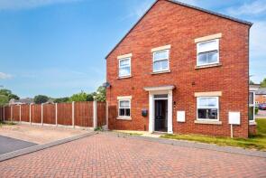 35, Thornesgate Gardens, Wakefield WF2 8ZB