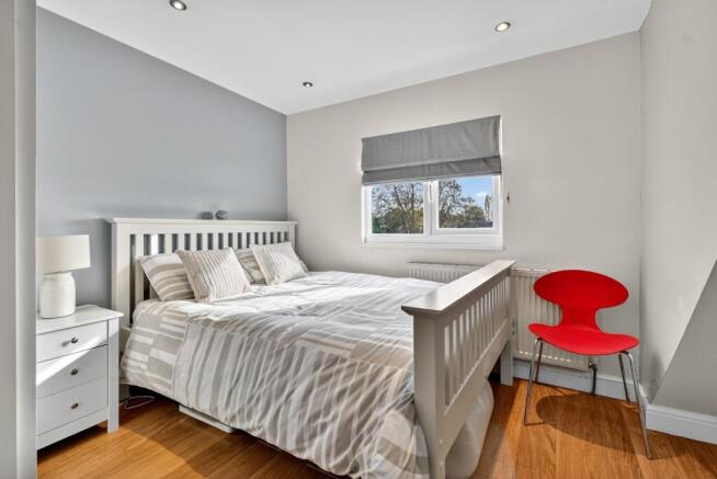3 bed Semi-Detached for sale Image 8