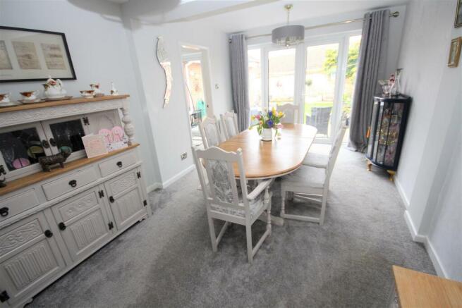 dining room 2.jpg