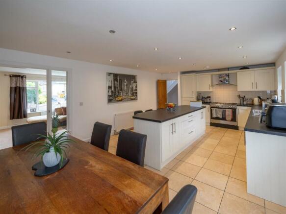 DINING KITCHEN