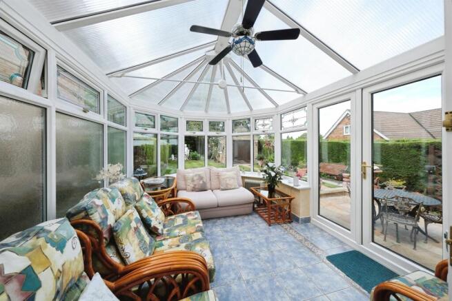 4 bed Detached for sale Image 10