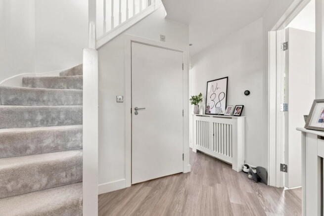 4 bed Semi-Detached for sale Image 12
