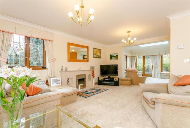 8334624-interior03.jpg