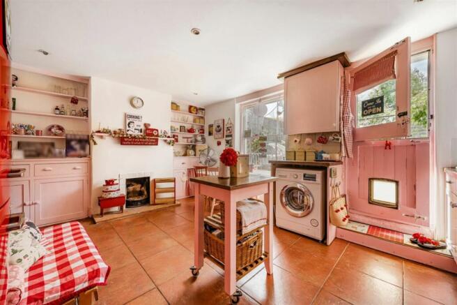 Kitchen/Dining