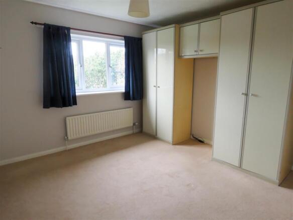 Bedroom 2.JPG