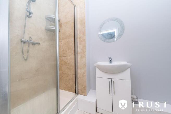 1 bed Flat to rent Image 12