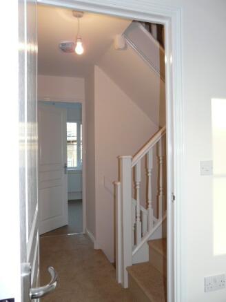 1st FLOOR LANDING