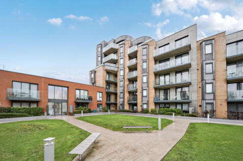 Berkeley Avenue, Reading, Berkshire